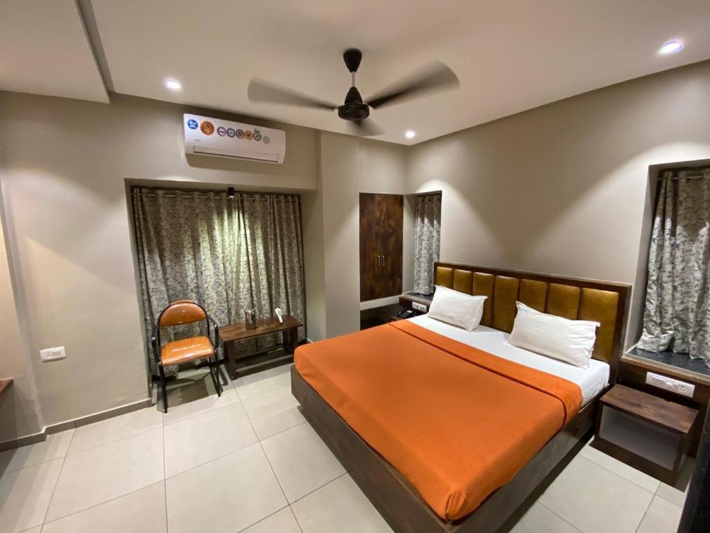 Hotel Vrindavan Deluxe Kolhapur Eksteriør billede
