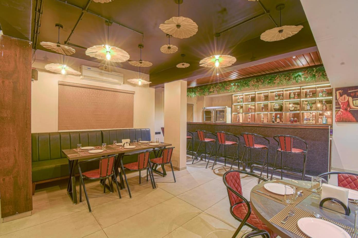 Hotel Vrindavan Deluxe Kolhapur Eksteriør billede