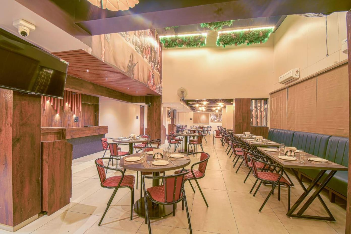 Hotel Vrindavan Deluxe Kolhapur Eksteriør billede